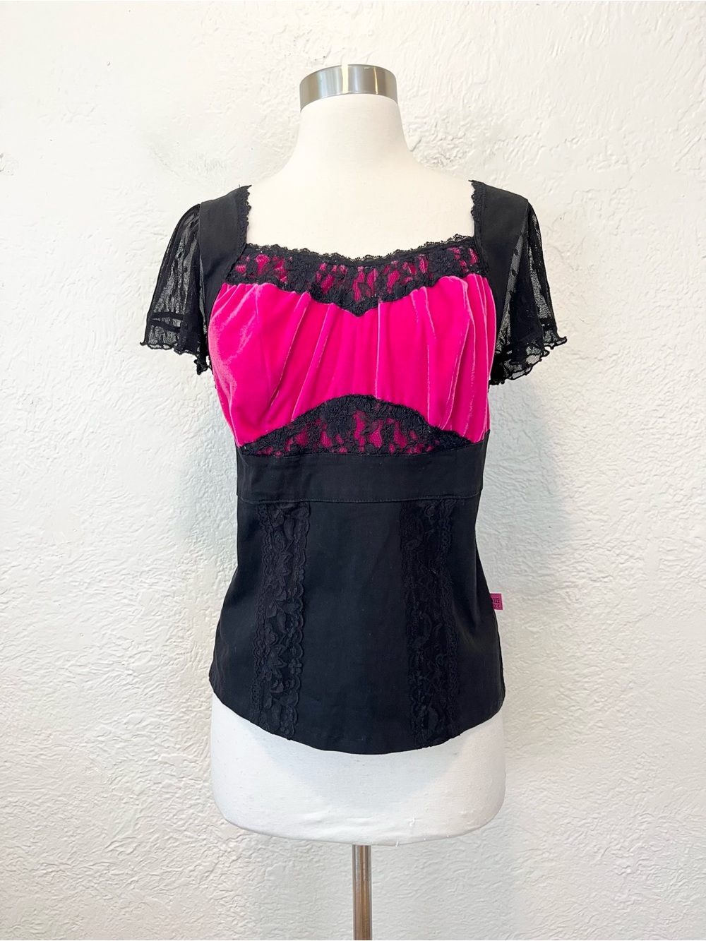 Tripp NYC Vintage Y2K 90s Corset Top Black Pink Velvet Lace 0 M/L Goth Alt